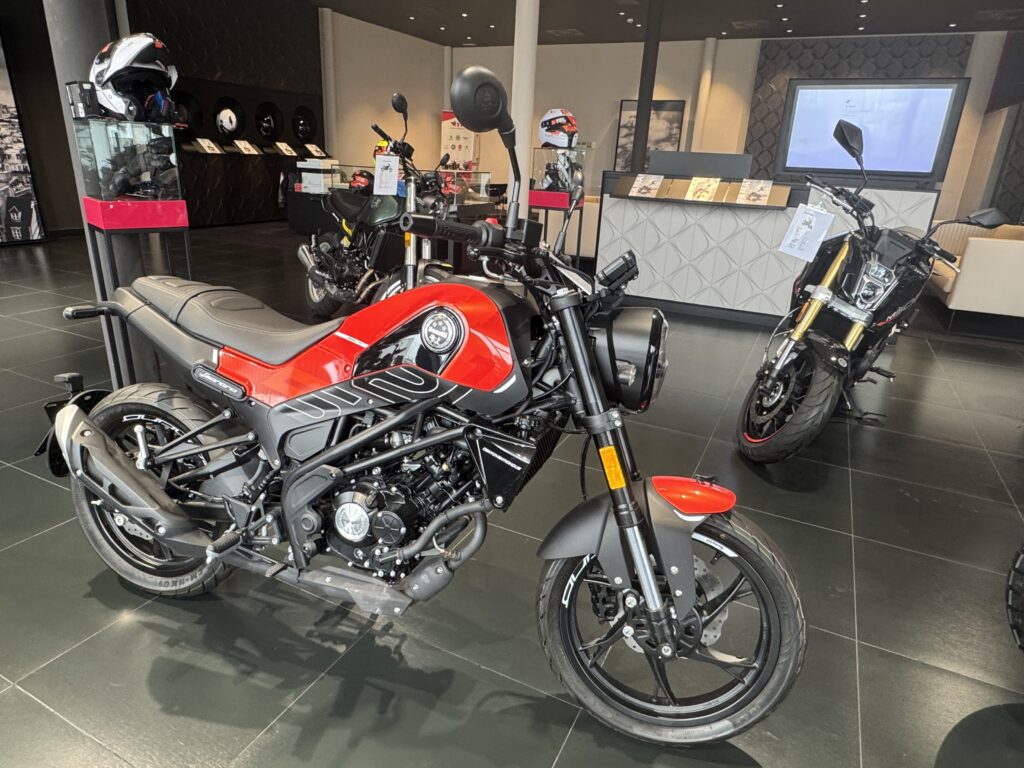 VELASCO_MOTORBIKES5