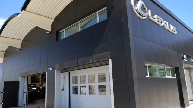fachada lateral Lexus Madrid Majadahonda