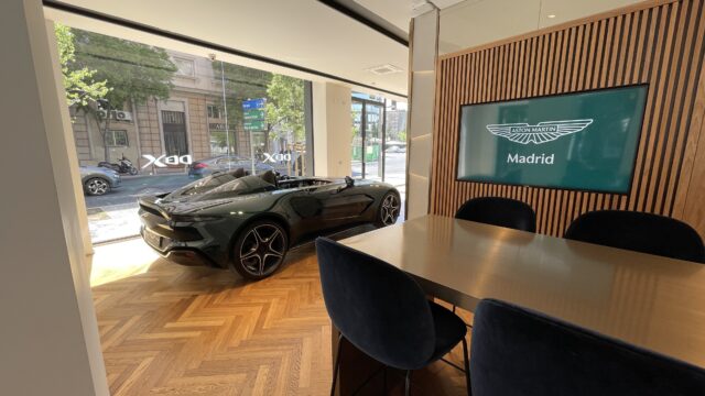 Aston Martin 5